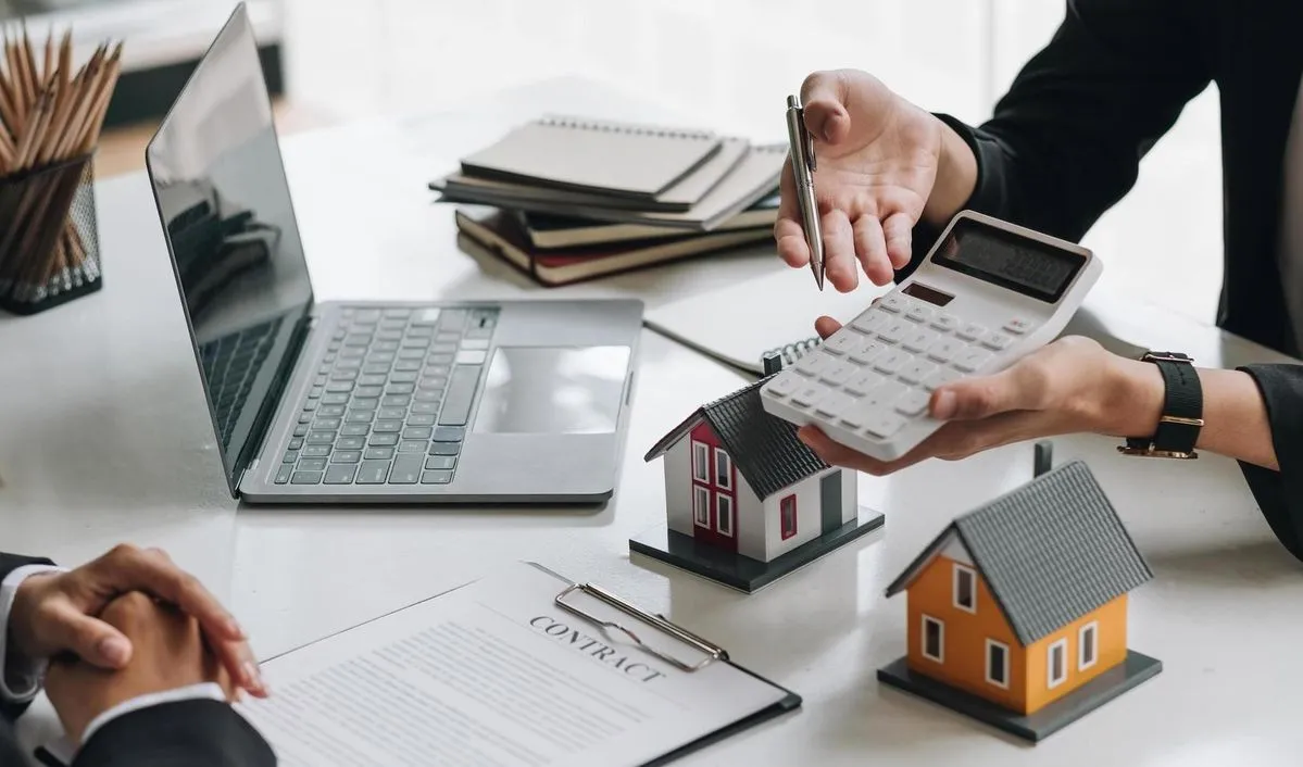 property accountant